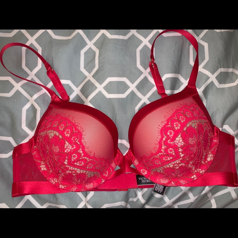 Victoria’s Secret Very Sexy Push-Up Bra